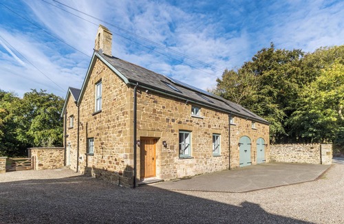 Tan-y-groes House | Beautifuly restored Coach House & Granary set in the grounds of Glaneirw Mansion