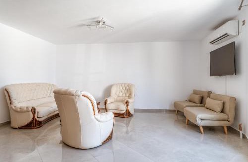 Mpatsi Villa | Bebas Villas 2