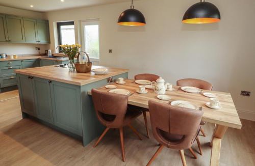 Settle House | Beckdale