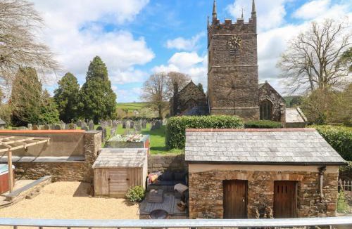 Okehampton House | Becket's Barn