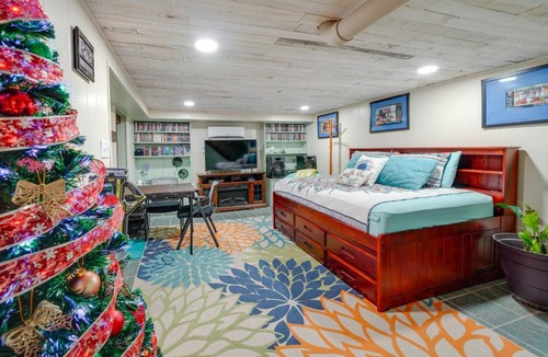 Beckley Apartment | Beckley Studio w/Private Hot Tub & Home Gym!