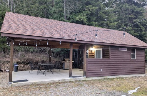 Noxon Cabin | Becky's Bunkhouse