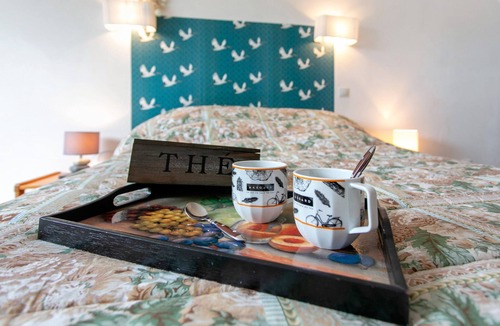 Etables-sur-Mer Bed & Breakfast | Bed and Breakfast 'Chez Lydie' with Shared Terrace, Shared Garden and Wi-Fi