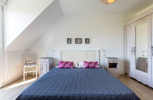 Moelan-sur-Mer Bed & Breakfast | Bed and Breakfast 'Cap À L'ouest' with Shared Terrace, Shared Garden and Wi-Fi