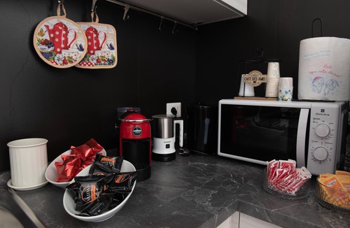 Montecastrilli Bed & Breakfast | Bed and Breakfast 'Dolce Alba' with Private Garden, Wi-Fi and Air Conditioning