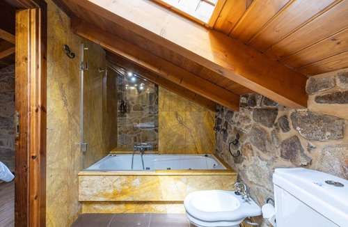 Camarinas Bed & Breakfast | Bed and Breakfast 'Arao' with Private Garden and Wi-Fi