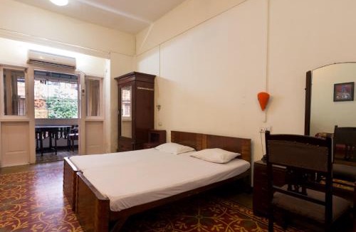 Wellington Pier Bed & Breakfast | Bed and Breakfast at Colaba