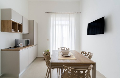 Galatone Bed & Breakfast | Bed and Breakfast 'Camera Jacky' with Balcony, Wi-Fi and Air Conditioning