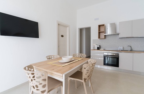 Galatone Bed & Breakfast | Bed and Breakfast 'Camera Jacky' with Balcony, Wi-Fi and Air Conditioning