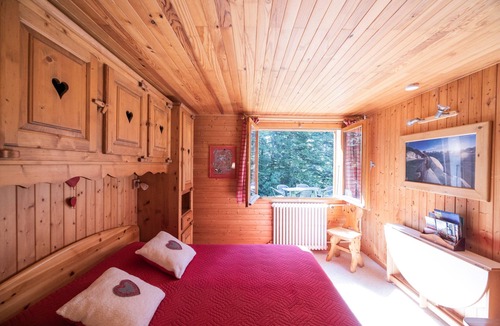 Montcel Bed & Breakfast | Bed and Breakfast 'Chambre' with Wi-Fi