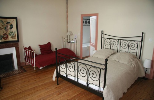 Plassac Bed & Breakfast | Bed and Breakfast Château Bellevue-Gazin