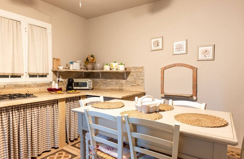 Sava Bed & Breakfast | Bed and Breakfast 'Comfort Quadruple Room' with Wi-Fi and Air Conditioning