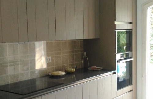 Boulouris-sur-Mer Bed & Breakfast | BED AND BREAKFAST, private 1st floor in villa