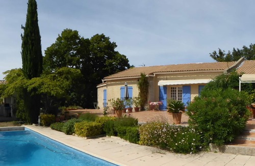 Roquevaire Bed & Breakfast | Bed and Breakfast in a 19th century Bastide in a large wooded park with swimming pool - sleeps 4