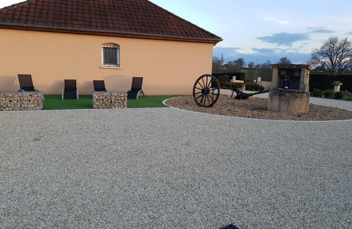 Saint-Yan Bed & Breakfast | Bed and breakfast in country house