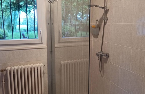 Neuilly Bed & Breakfast | Bed and breakfast in Garennes sur Eure at Le Havre de paix for up to 3 people