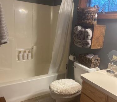 Pine City Bed & Breakfast | Bed and breakfast suite at the Wooded Retreat