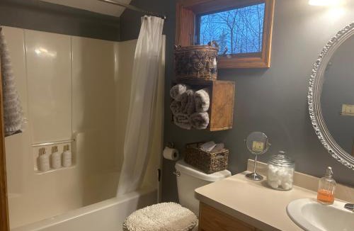 Pine City Bed & Breakfast | Bed and breakfast suite at the Wooded Retreat