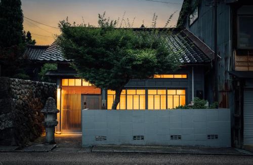 Inami House | Bed and Craft