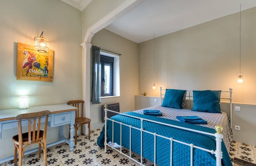 Saint-Andre-de-Sangonis Bed & Breakfast | Bed and Breakfast 'Vue Jardin' with Shared Pool, Shared Garden and Wi-Fi