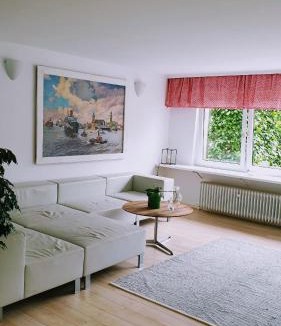 Oberursel Apartment | Bed and Pool