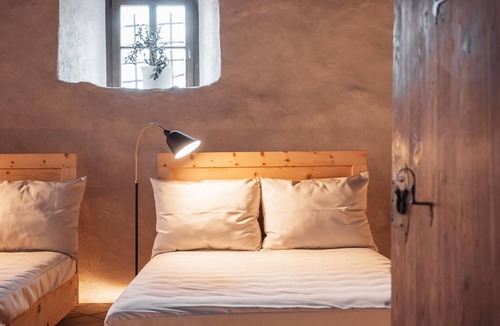 San Lorenzo di Sebato House | Bed & Breakfast "Castel Maurn Suite Radetzky" with Mountain View, Shared Pool & Wi-Fi