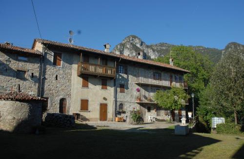 Brembilla Bed & Breakfast | Bed & Breakfast Castello Regina