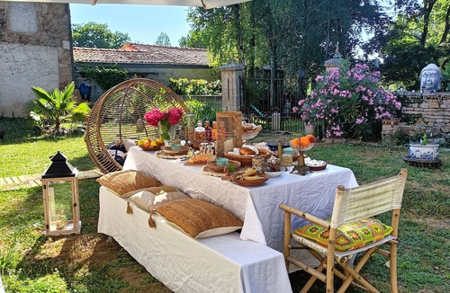 Champdeniers Bed & Breakfast | Bed & Breakfast "L'Héritage"