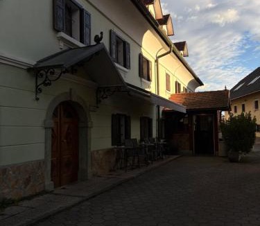Sencur Bed & Breakfast | Bed & Breakfast Pr'Sknet