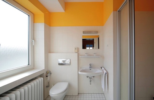 Wuelfel Hostel | Bed'nBudget Expo-Hostel Rooms