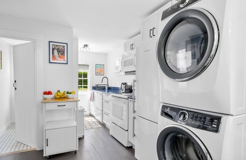 Orleans House | Bed, Splash & Beyond – Coastal Comfort Awaits