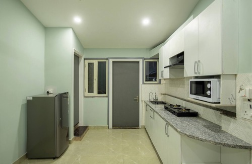 Sector 39 Apartment | Bedchambers Apart hotel Sec 39