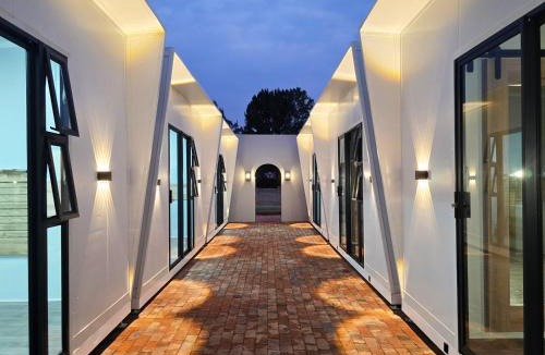 Greater Johannesburg Metropolitan Area Hotel | Beds Inn Midrand