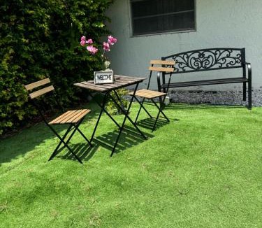 Overtown Hostel | Beds & Sheets DOWNTOWN