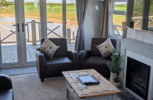 Maltby le Marsh House | Bee Lodge