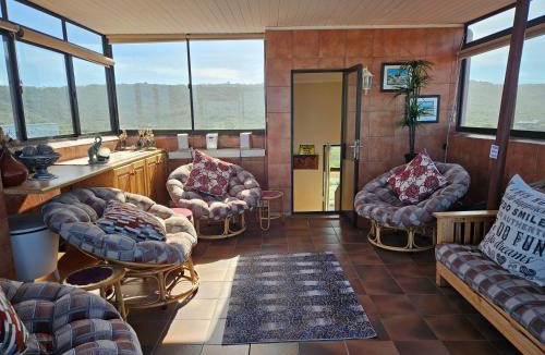 Myoli Beach House | Bee Unique