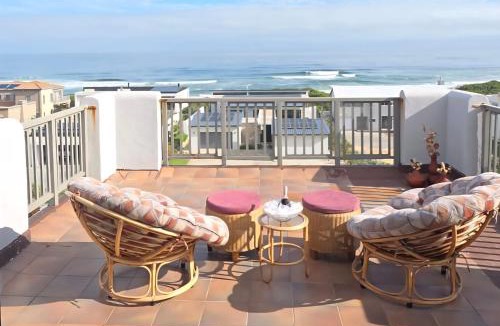 Myoli Beach House | Bee Unique