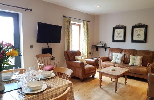 Frampton House | Beech Cottage