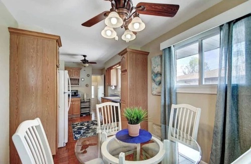 Beech Grove House | Beech Grove Retreat | Yard Garage Sleeps 10!