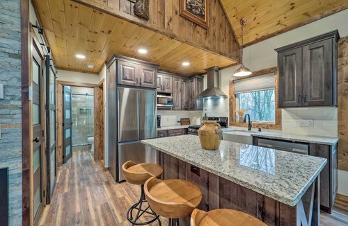 Beech Mountain Cabin | Beech Mountain Nature Escape! Modern + Cozy Cabin
