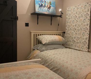 Lisnagunogue House | Beech Tree Cottage