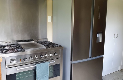 Ohakune House | BEECH TREE LODGE- BEST PRICE ! SLEEPS 14 -PET FRIENDLY- BOOK NOW