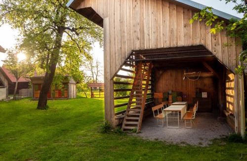 Ribnica Apartment | Beekeeping Kojek
