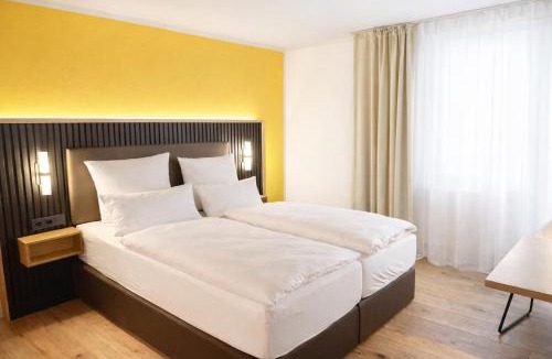 Lechhausen Hotel | BEELiving Augsburg