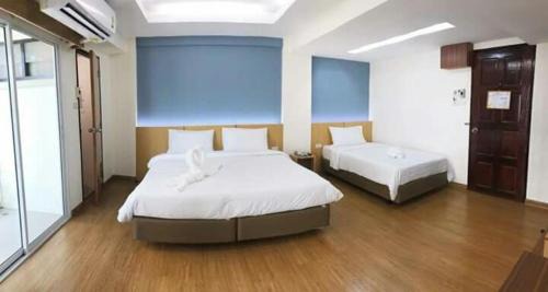 Talat Phlu Hostel | Beerapan Hotel