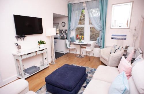 Cupar Apartment | Bees Townhouse- Cupar