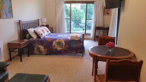 Orford Bed & Breakfast | Beezneez B&B