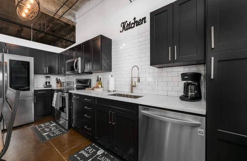 Brazos Condo | Behren's Loft - a downtown experience!