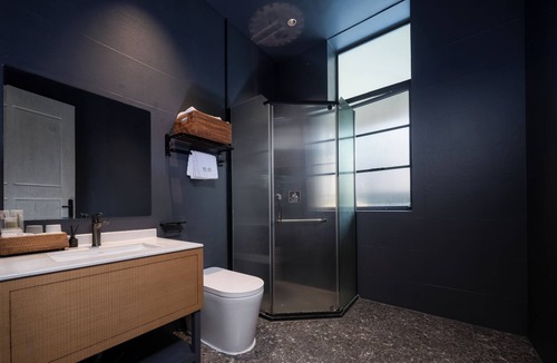 Haicheng District Hotel | Beihai Silver Beach Yuese Homestay