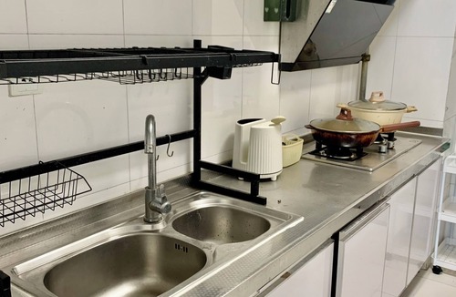Jinsong Panjiayuan Apartment | Beijing downtown CBD area 2-bedroom apartment with AC, WiFi